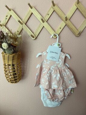 NWT Calvin Klein Baby Pink Floral Ruffle 3 Piece Set